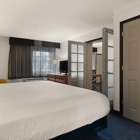 Howard Johnson By Wyndham Sacramento Downtown Exteriér fotografie