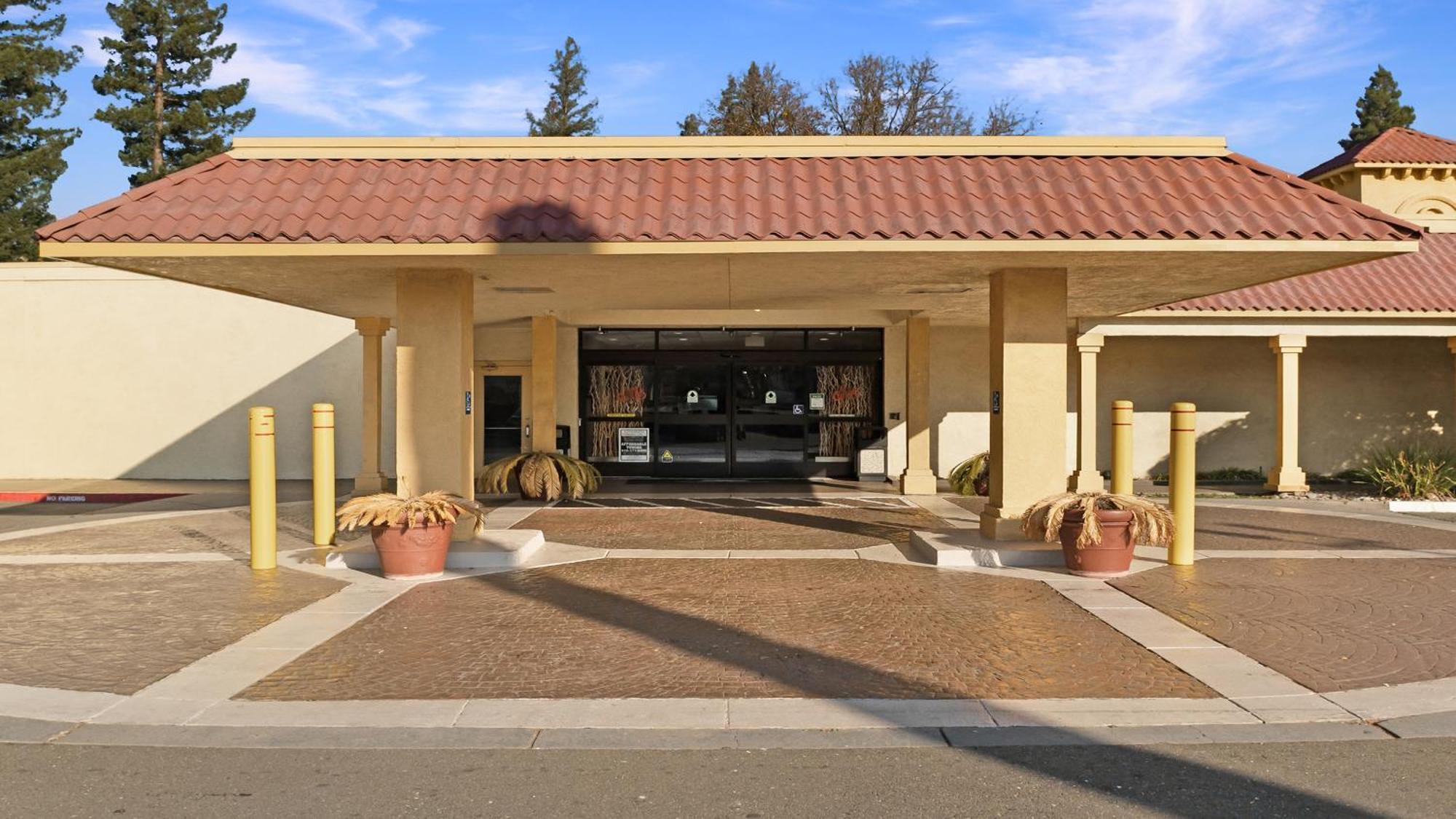 Howard Johnson By Wyndham Sacramento Downtown Exteriér fotografie