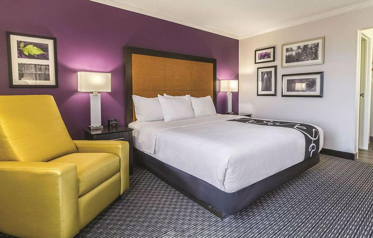 Howard Johnson By Wyndham Sacramento Downtown Exteriér fotografie